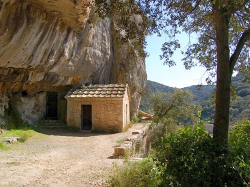 Proche Uzes Le Cocon Du Peintre Anglais Sagriès Εξωτερικό φωτογραφία